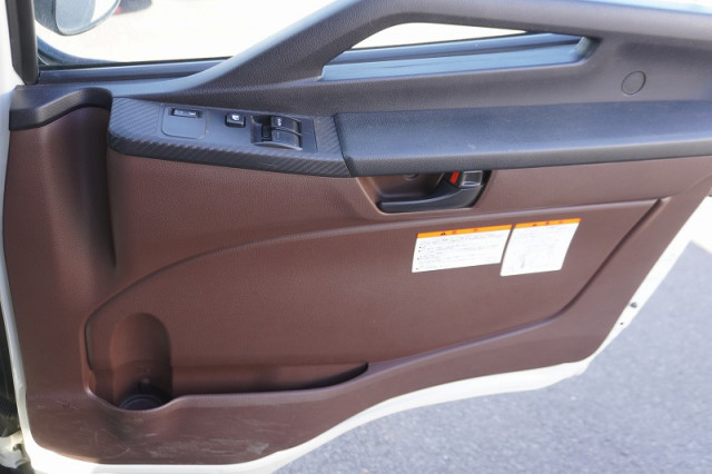 日野 レンジャー 中型 平ボディ（クレーン付） 2KG-FD2ABA(98661) 39枚目