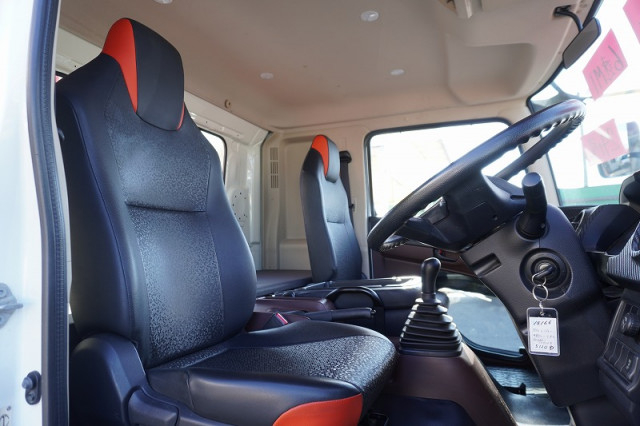 日野 レンジャー 中型 平ボディ（クレーン付） 2KG-FD2ABA(98661) 40枚目