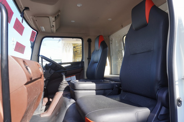 日野 レンジャー 中型 平ボディ（クレーン付） 2KG-FD2ABA(98661) 43枚目