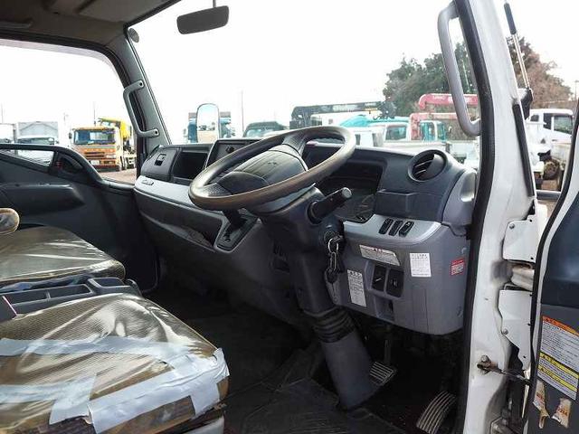 三菱ふそう キャンター 小型 平ボディ（クレーン付） *********(98702) 64枚目