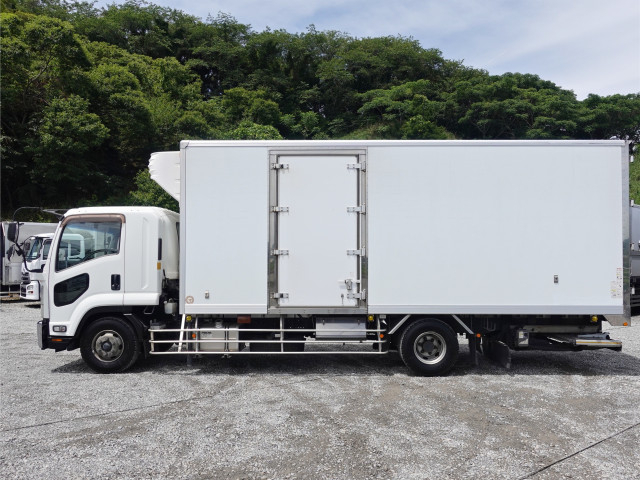 Isuzu forward 6studs large Freezer box_body SKG-FSR90T2(109474) 13枚目