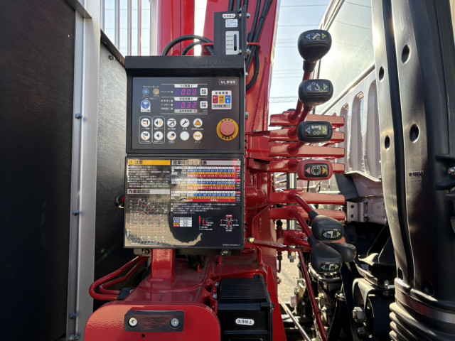 三菱ふそう ファイター 増トン 平ボディ（クレーン付） 2KG-FK62FZ(98786) 19枚目