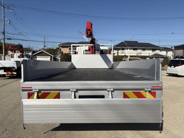 三菱ふそう ファイター 増トン 平ボディ（クレーン付） 2KG-FK62FZ(98789) 9枚目