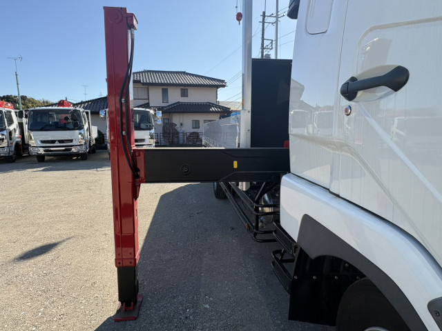 三菱ふそう ファイター 増トン 平ボディ（クレーン付） 2KG-FK62FZ(98789) 16枚目