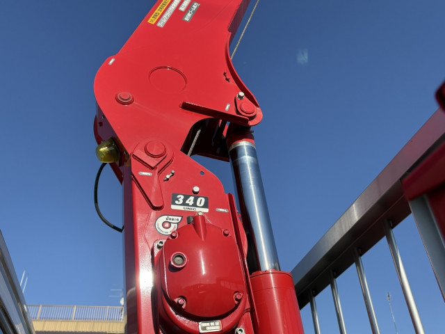 三菱ふそう ファイター 増トン 平ボディ（クレーン付） 2KG-FK62FZ(98789) 20枚目