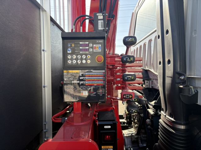 三菱ふそう ファイター 増トン 平ボディ（クレーン付） 2KG-FK62FZ(98790) 18枚目