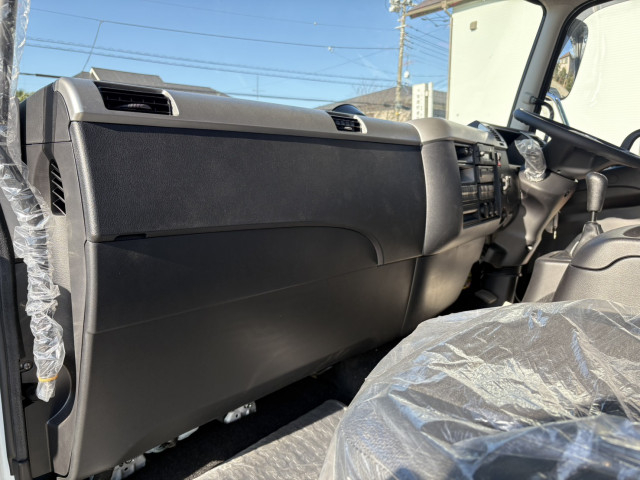 三菱ふそう ファイター 増トン 平ボディ（クレーン付） 2KG-FK62FZ(98790) 33枚目