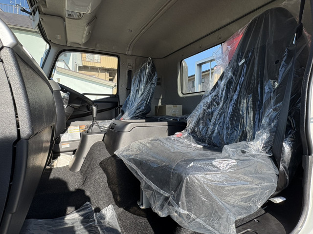 三菱ふそう ファイター 増トン 平ボディ（クレーン付） 2KG-FK62FZ(98790) 34枚目