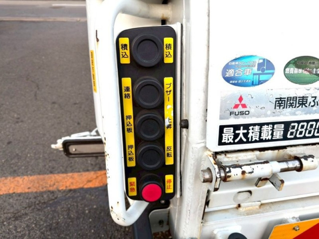 三菱ふそう キャンター 小型 塵芥車（プレス式） 2PG-FEB90(98795) 16枚目