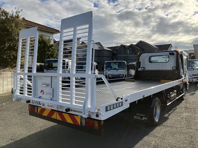 いすゞ エルフ 小型 キャリアカー 2RG-NPR88AN(98797) 8枚目