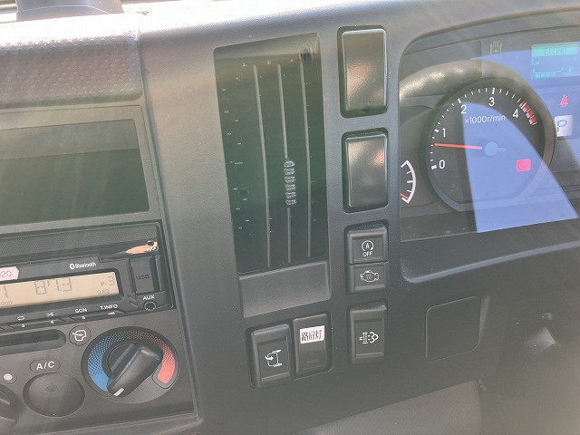 いすゞ エルフ 小型 キャリアカー 2RG-NPR88AN(98797) 41枚目