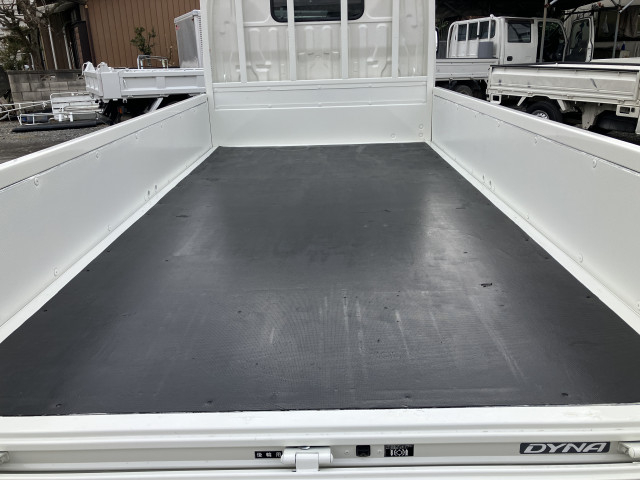 トヨタ ダイナ 小型 平ボディ 2PG-XZC605(98803) 4枚目