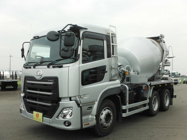 UDトラックス（日産） クオン 大型 ミキサー車 2PG-CW5AL(12567) 1枚目