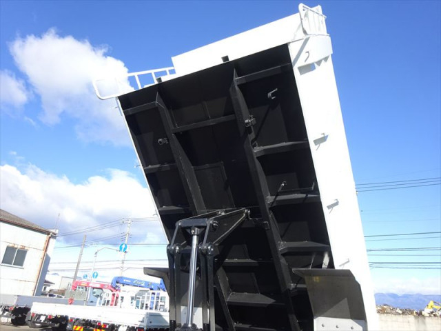 三菱ふそう ファイター 中型 土砂ダンプ 2KG-FK72F(98831) 9枚目