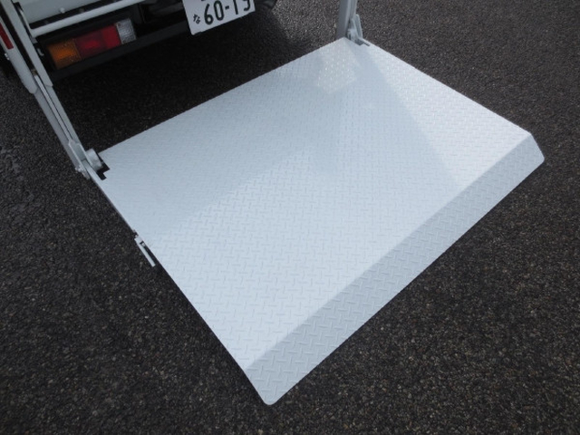 三菱ふそう キャンター 小型 平ボディ 2TG-FBA00(98833) 11枚目