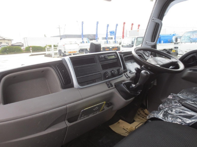 三菱ふそう キャンター 小型 平ボディ 2TG-FBA00(98833) 14枚目