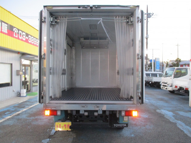 トヨタ ダイナ 小型 冷蔵冷凍バン 2RG-XZC605(98836) 4枚目