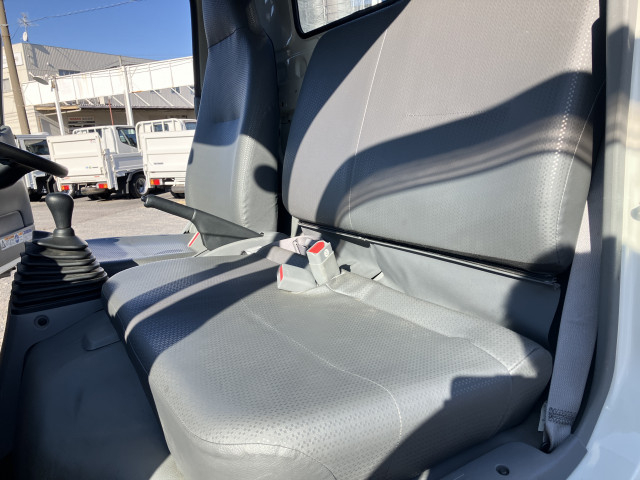 日野 デュトロ 小型 平ボディ（クレーン付） TKG-XZU650M(98837) 31枚目