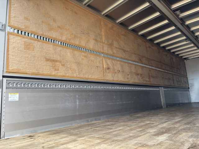 UDトラックス（日産） クオン 大型 ウィング 2PG-CD5CA(98844) 10枚目