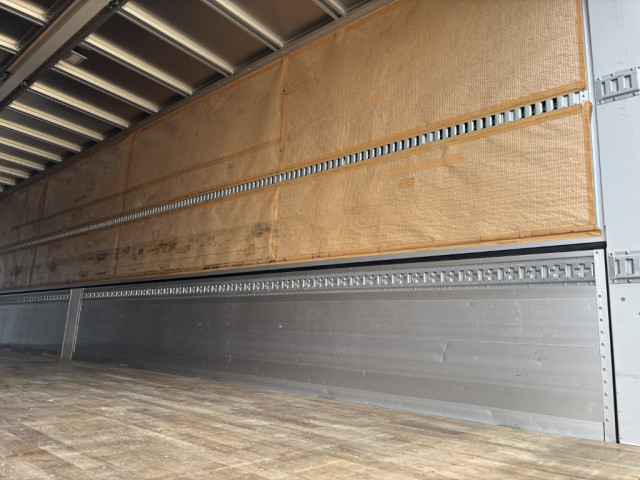 UDトラックス（日産） クオン 大型 ウィング 2PG-CD5CA(98844) 11枚目