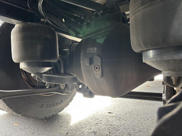 UDトラックス（日産） クオン 大型 ウィング 2PG-CD5CA(98844) 25枚目