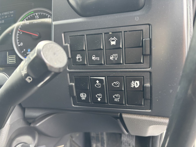 UDトラックス（日産） クオン 大型 ウィング 2PG-CD5CA(98844) 30枚目