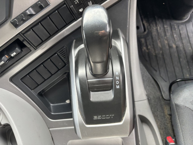 UDトラックス（日産） クオン 大型 ウィング 2PG-CD5CA(98844) 39枚目