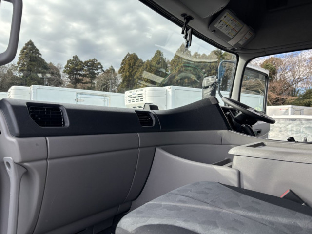 UDトラックス（日産） クオン 大型 ウィング 2PG-CD5CA(98844) 40枚目