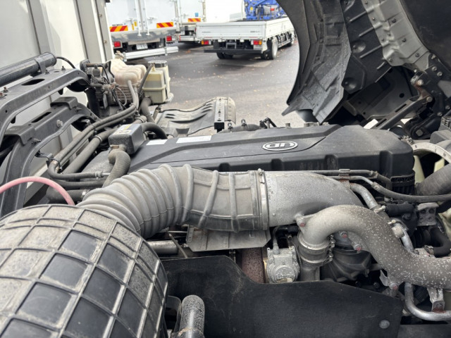 UDトラックス（日産） クオン 大型 ウィング 2PG-CD5CA(98844) 44枚目