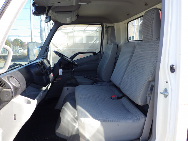 トヨタ トヨエース 小型 平ボディ（クレーン付） TKG-XZU710(98847) 8枚目