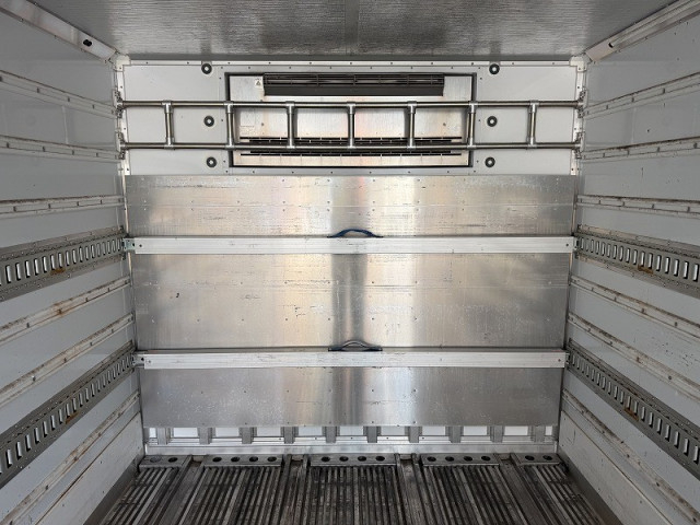 UDトラックス（日産） コンドル 小型 冷蔵冷凍バン 2PG-BRR90T2(98848) 13枚目