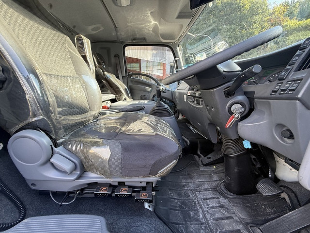 UDトラックス（日産） コンドル 小型 冷蔵冷凍バン 2PG-BRR90T2(98848) 25枚目