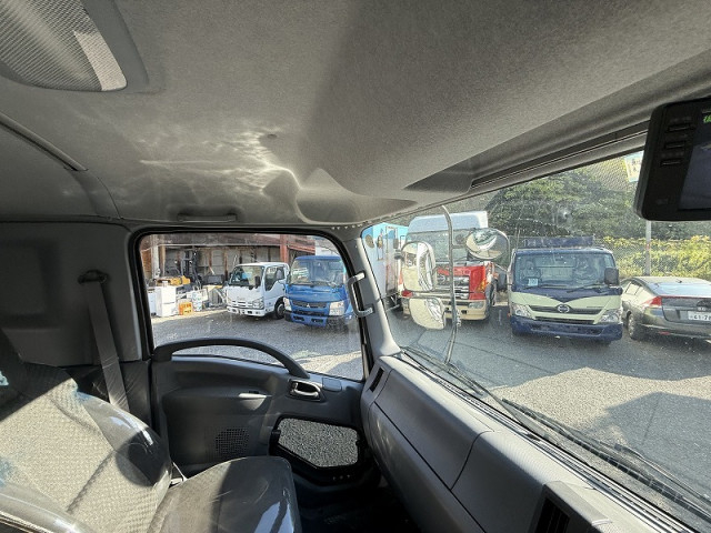 UDトラックス（日産） コンドル 小型 冷蔵冷凍バン 2PG-BRR90T2(98848) 27枚目