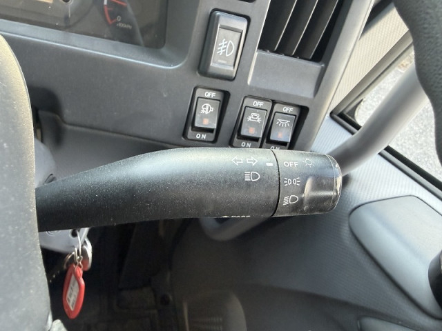 UDトラックス（日産） コンドル 小型 冷蔵冷凍バン 2PG-BRR90T2(98848) 31枚目