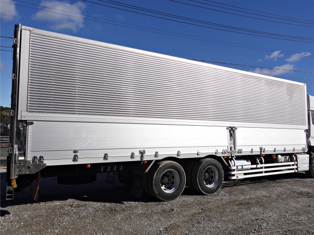 UDトラックス（日産） クオン 大型 ウィング 2PG-CD5CA(98849) 7枚目