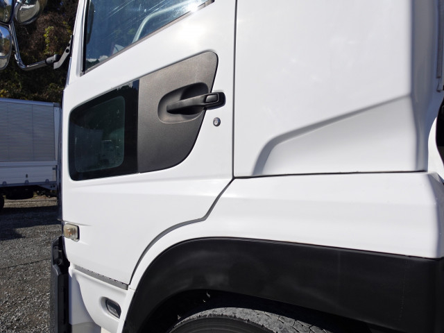 UDトラックス（日産） クオン 大型 ウィング 2PG-CD5CA(98849) 11枚目