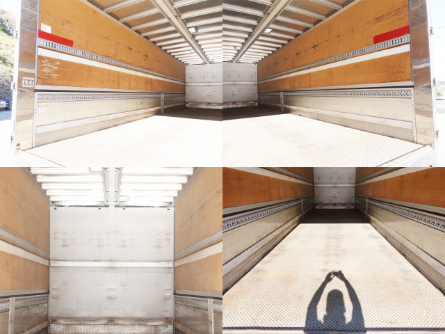 UDトラックス（日産） クオン 大型 ウィング 2PG-CD5CA(98849) 14枚目