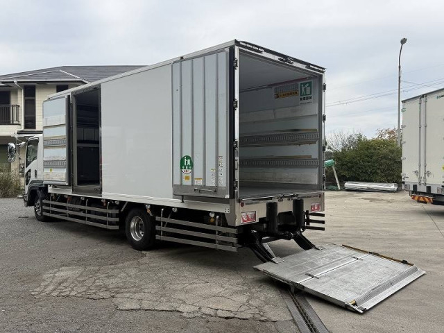 いすゞ フォワード 増トン 冷蔵冷凍バン 2PG-FSR90T2(98850) 9枚目