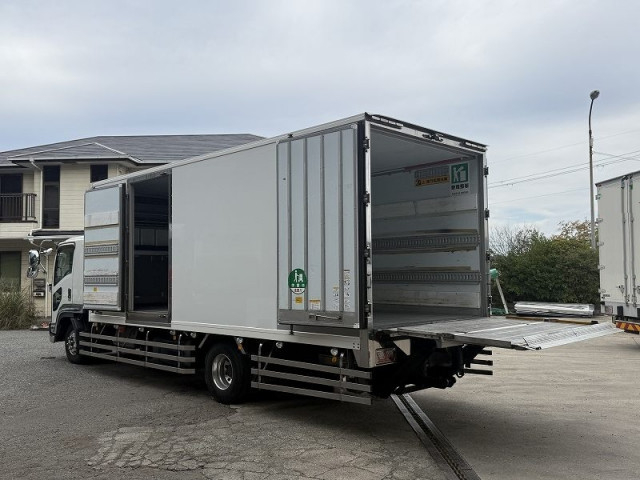 いすゞ フォワード 増トン 冷蔵冷凍バン 2PG-FSR90T2(98850) 12枚目