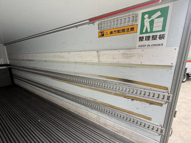 いすゞ フォワード 増トン 冷蔵冷凍バン 2PG-FSR90T2(98850) 18枚目