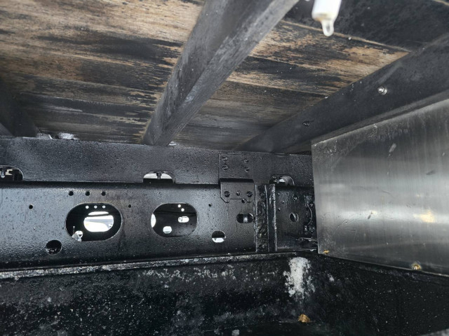 いすゞ フォワード 中型 平ボディ（クレーン付） 2RG-FRR90S2(98851) 15枚目