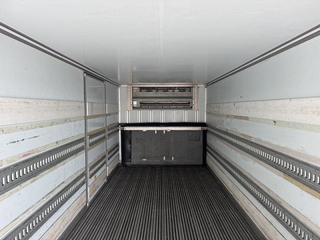 いすゞ フォワード 増トン 冷蔵冷凍バン 2PG-FSR90T2(98850) 21枚目