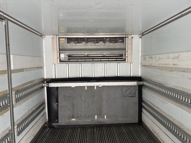 いすゞ フォワード 増トン 冷蔵冷凍バン 2PG-FSR90T2(98850) 24枚目