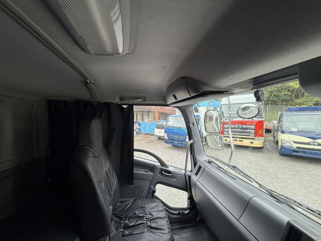 いすゞ フォワード 増トン 冷蔵冷凍バン 2PG-FSR90T2(98850) 32枚目