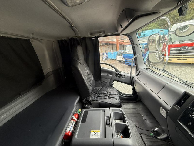 いすゞ フォワード 増トン 冷蔵冷凍バン 2PG-FSR90T2(98850) 33枚目