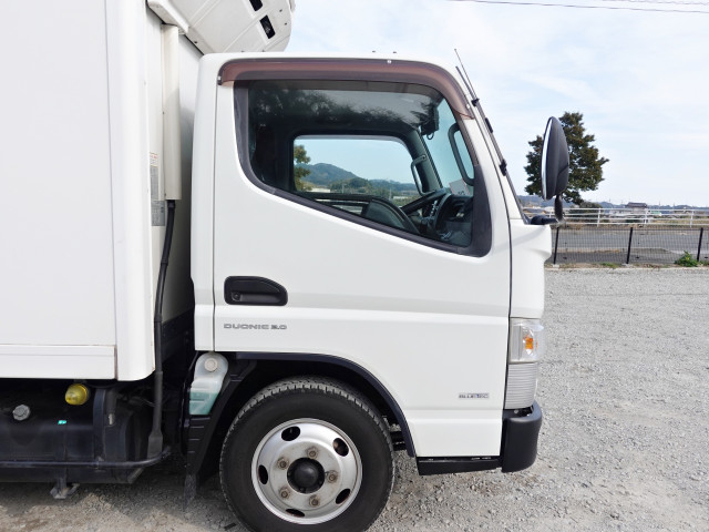 三菱ふそう キャンター 小型 冷蔵冷凍バン TPG-FEA50(98865) 8枚目