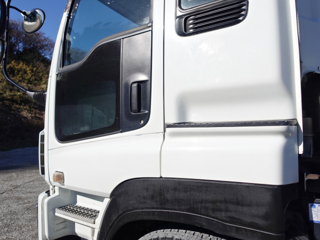 いすゞ ギガ 大型 トラクタ QKG-EXD52AD(98875) 13枚目