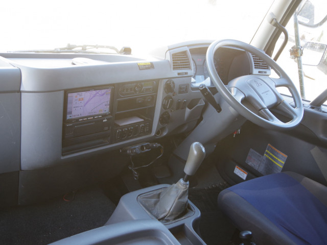 三菱ふそう ファイター 増トン 平ボディ（クレーン付） TKG-FK65FY(98874) 31枚目