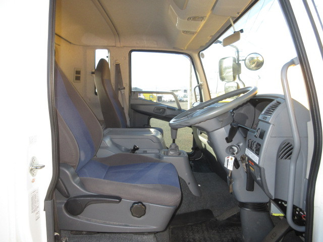 三菱ふそう ファイター 増トン 平ボディ（クレーン付） TKG-FK62FY(98886) 13枚目