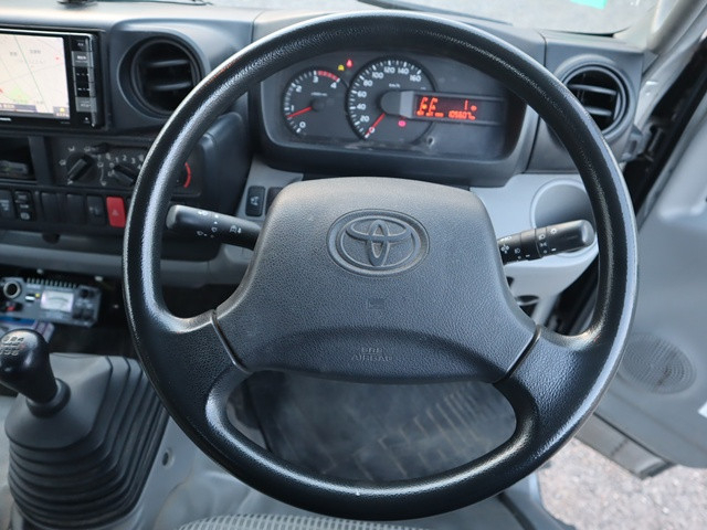トヨタ トヨエース 小型 平ボディ TKG-XZC600(98892) 4枚目